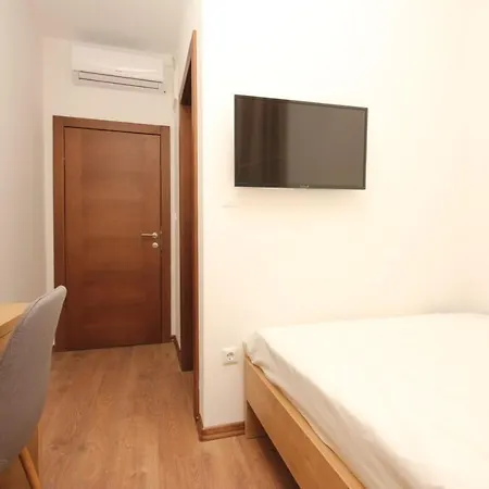 Mila * Σαράγεβο